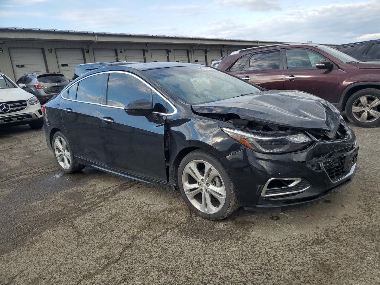 2018 Chevrolet Cruze - Image 4