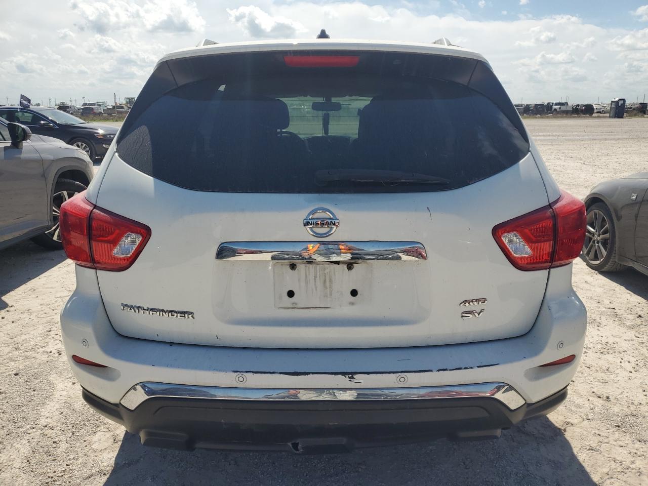 2018 Nissan Pathfinder S VIN: 5N1DR2MM9JC602228 Lot: 76198384