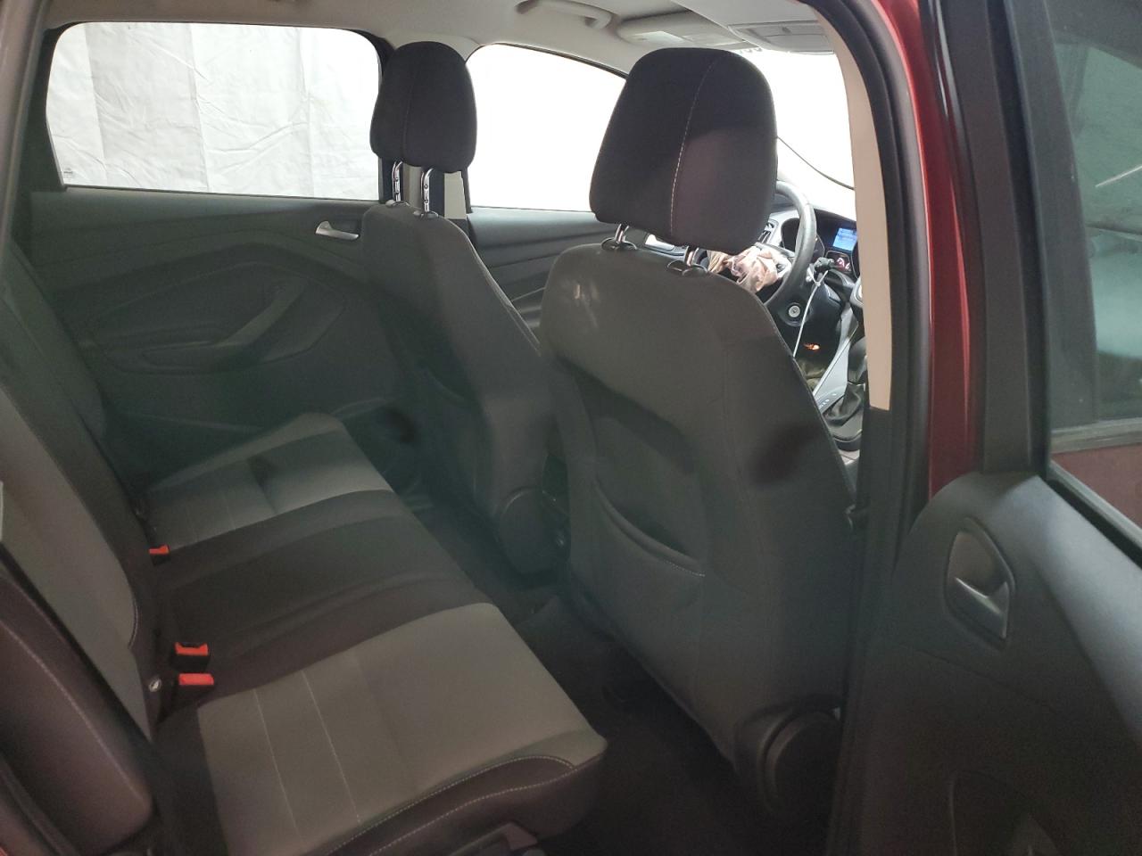 2015 Ford Escape - Image 11