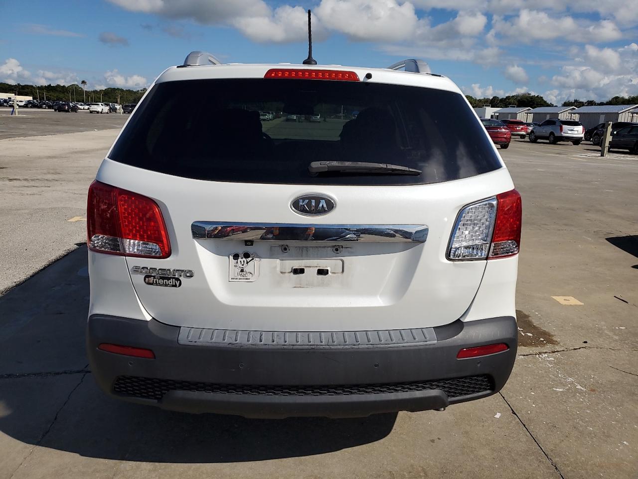 2013 Kia Sorento Lx VIN: 5XYKT3A69DG352272 Lot: 73990554
