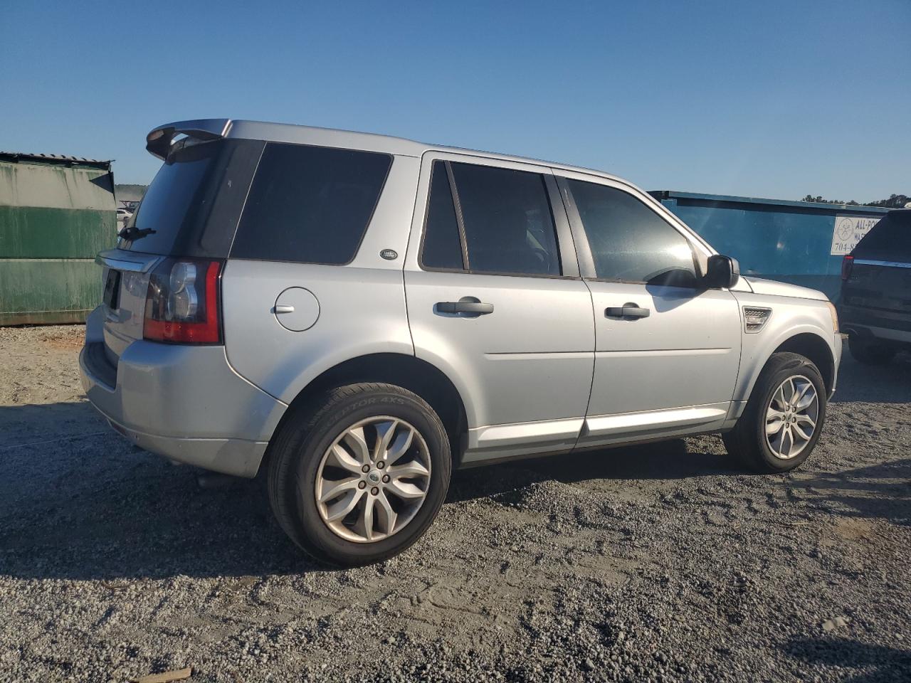 2011 Land Rover LR2 - Image 3