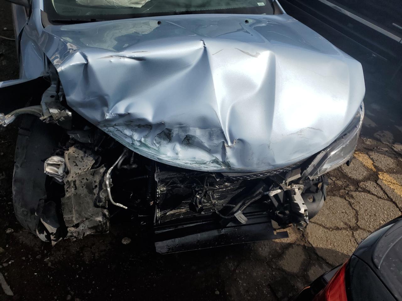 2015 Chrysler 200 - Image 12
