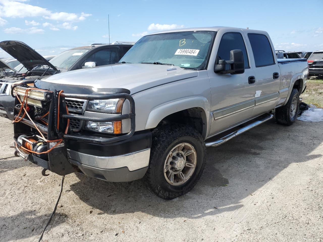 2005 Chevrolet Silverado K2500 Heavy Duty VIN: 1GCHK23255F838549 Lot: 75990484