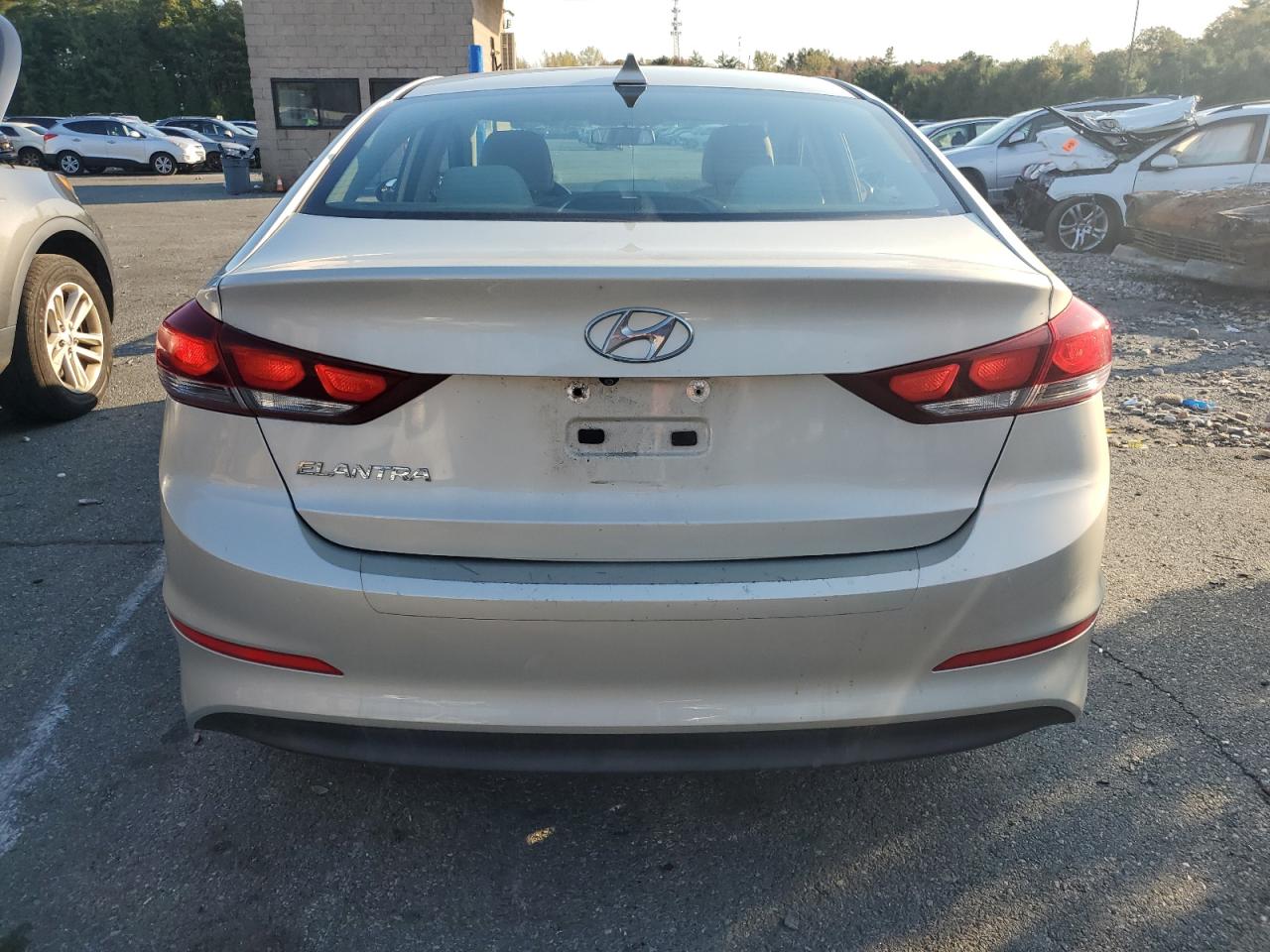 5NPD84LF8HH032517 2017 Hyundai Elantra Se