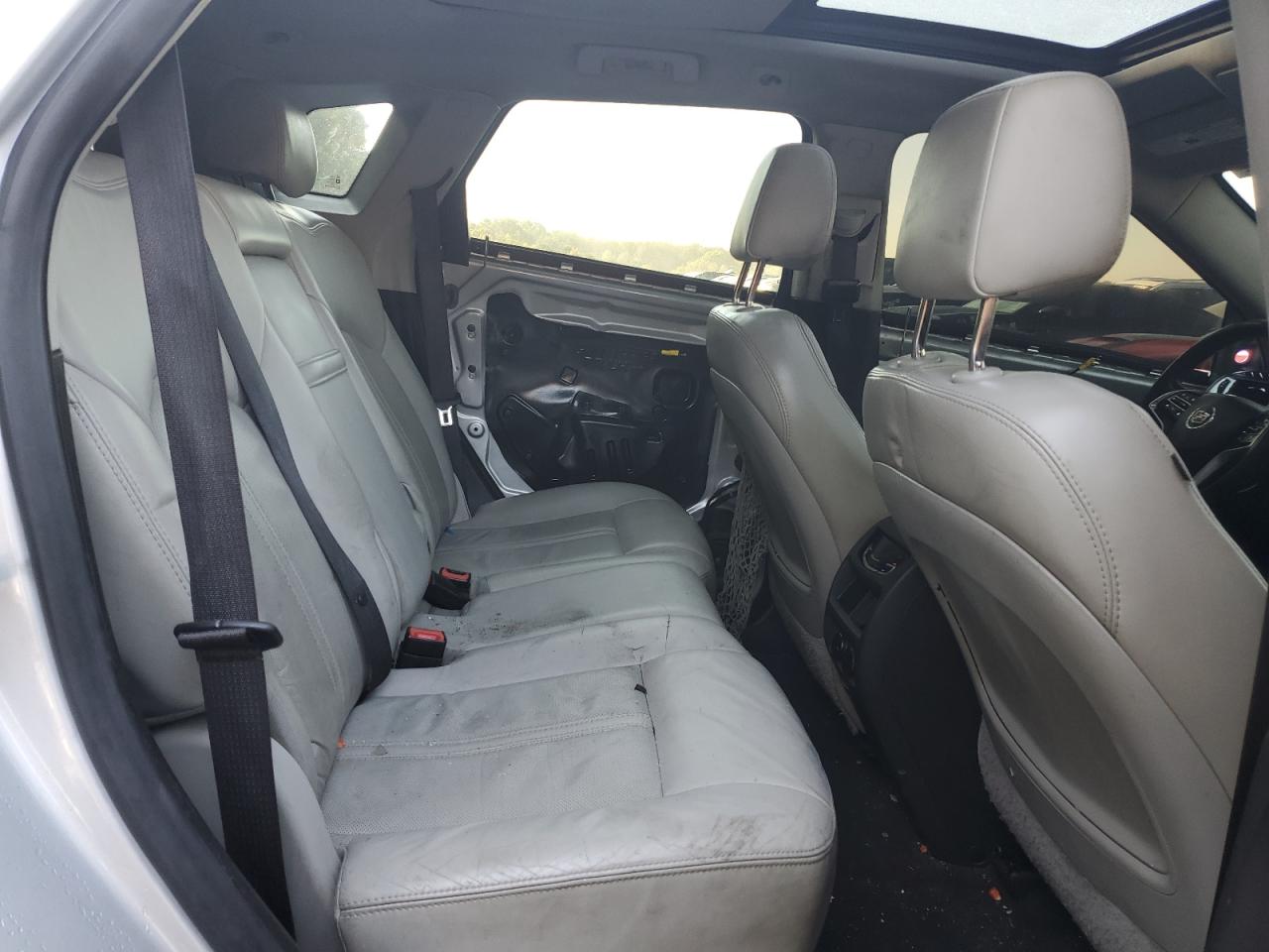 2015 Cadillac SRX - Image 11