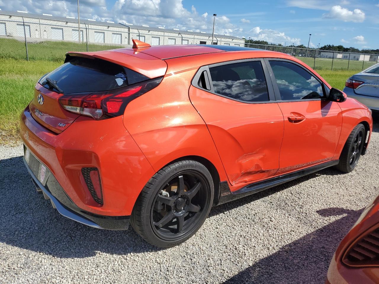2020 Hyundai Veloster - Image 3