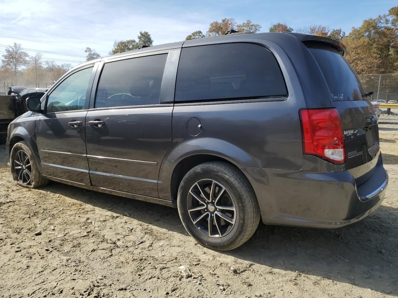 2017 Dodge Caravan - Image 2
