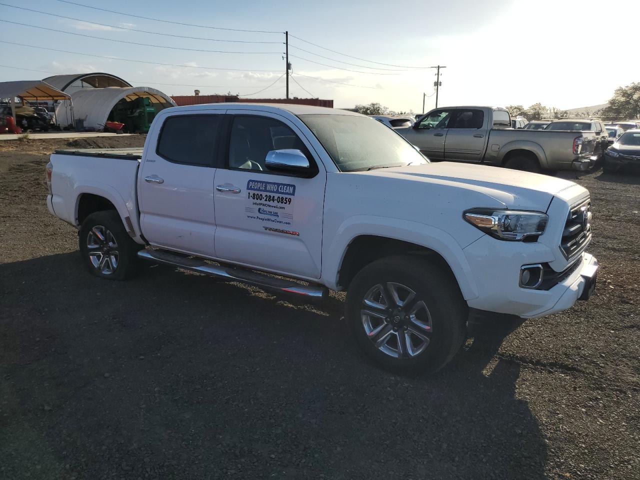 2017 Toyota Tacoma - Image 4
