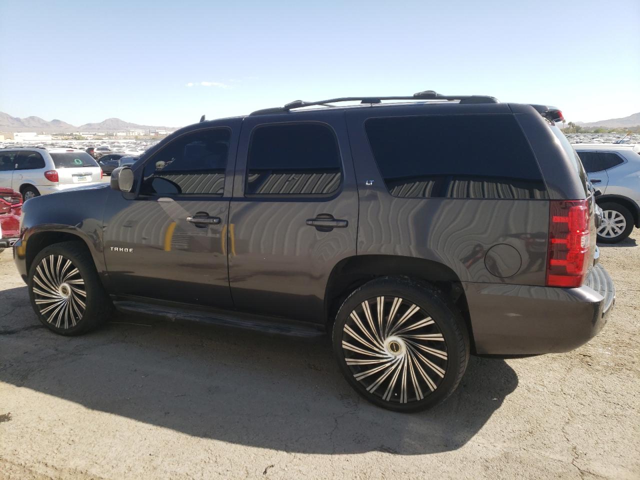 2010 Chevrolet Tahoe - Image 2