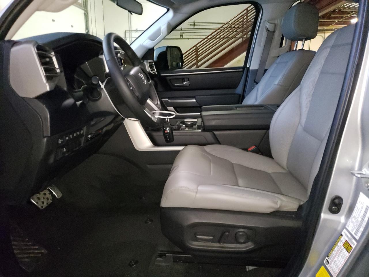 2023 Toyota Tundra - Image 7