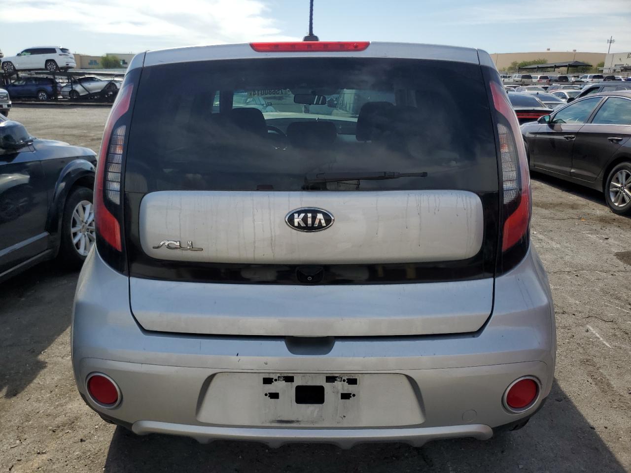 2018 Kia Soul + VIN: KNDJP3A54J7610214 Lot: 75680014