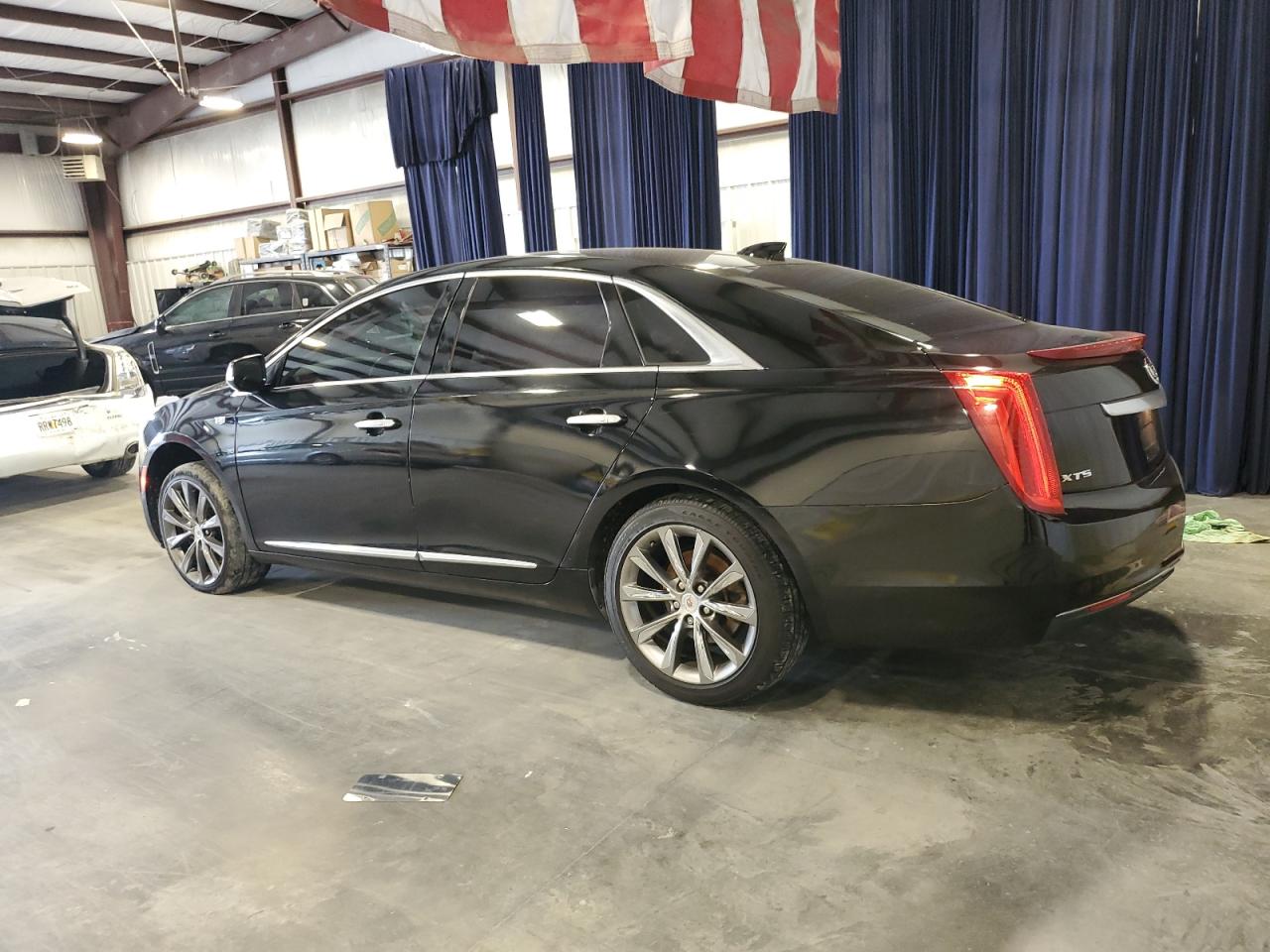 2015 Cadillac XTS - Image 2