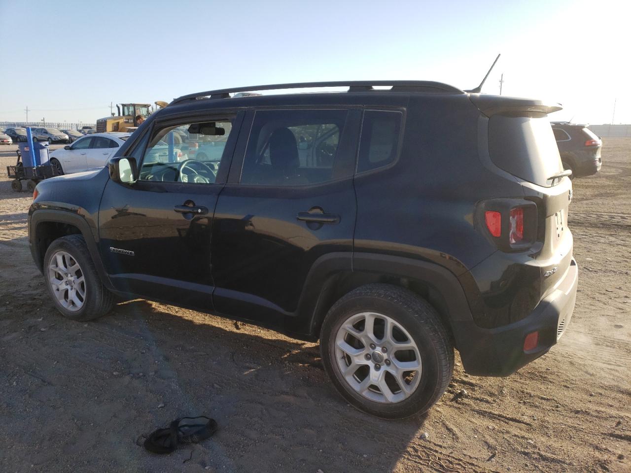 ZACCJBBT3GPE08722 2016 JEEP RENEGADE - Image 2