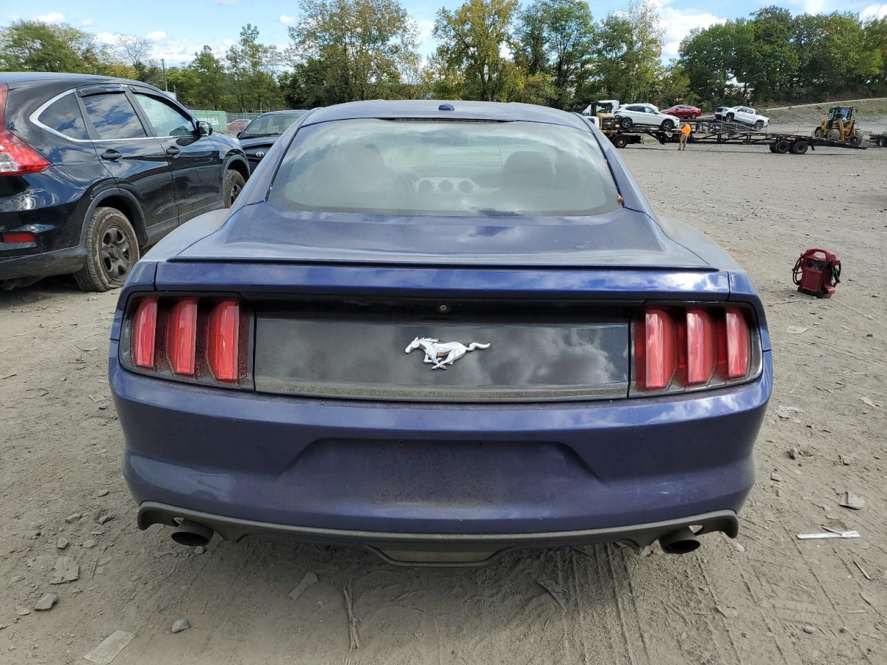 1FA6P8TH8F5308198 2015 Ford Mustang