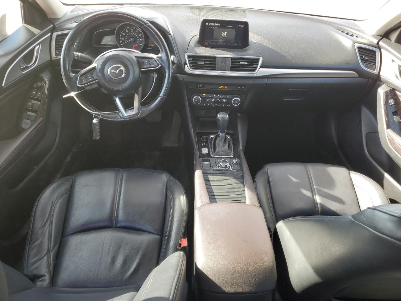 3MZBN1V34JM171123 2018 Mazda 3 Touring