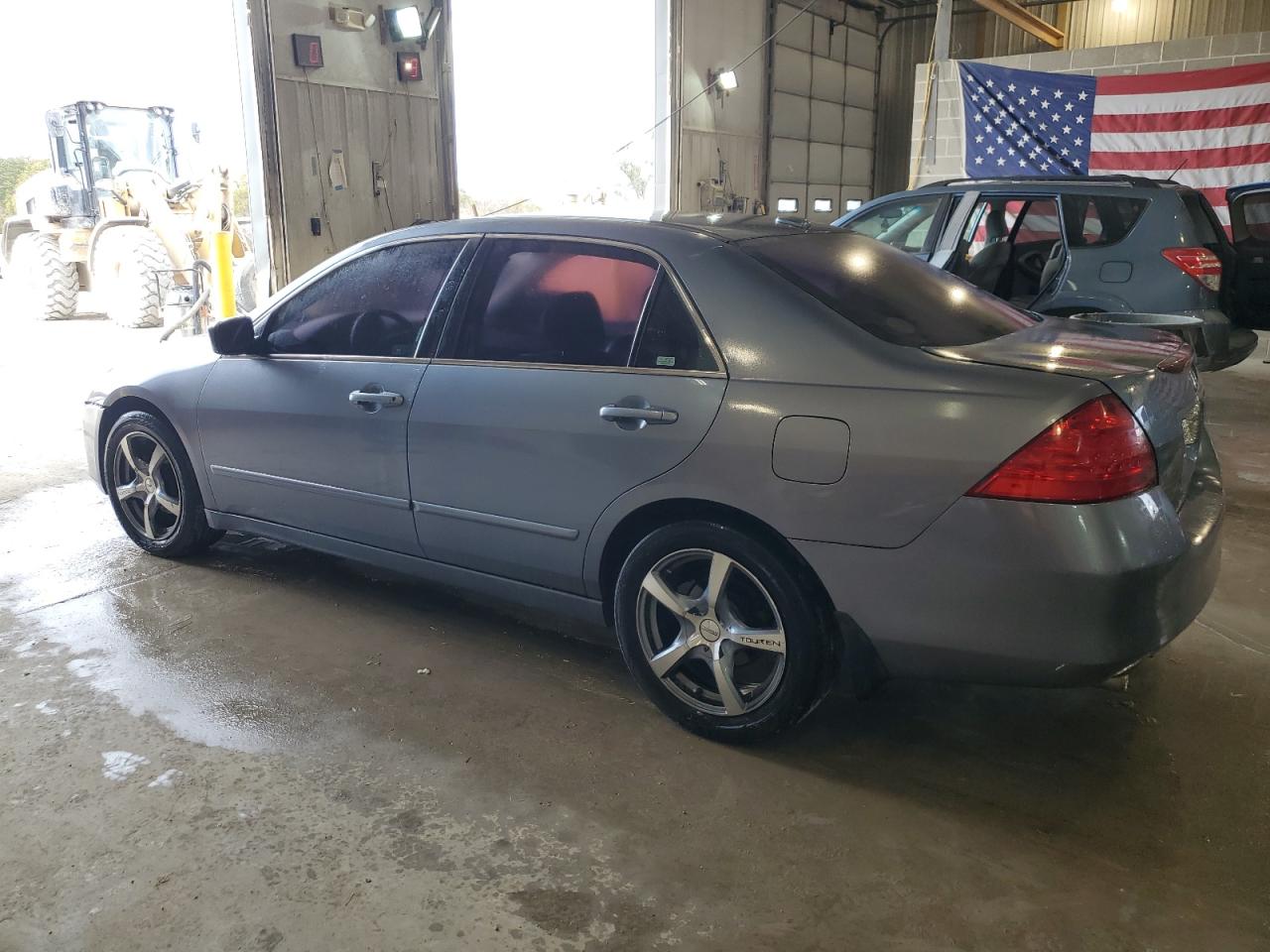 2007 Honda Accord - Image 2