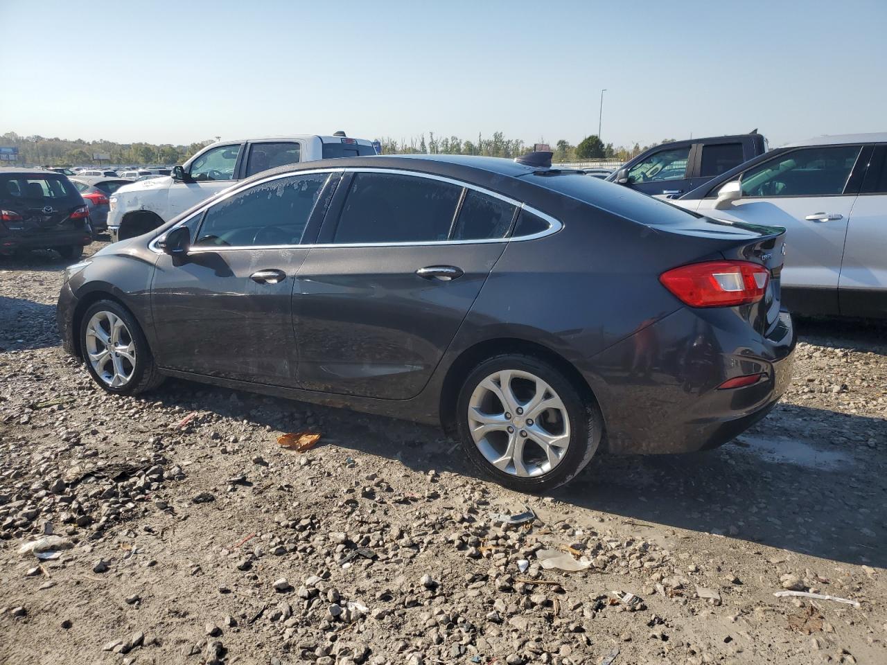 2017 Chevrolet Cruze - Image 2