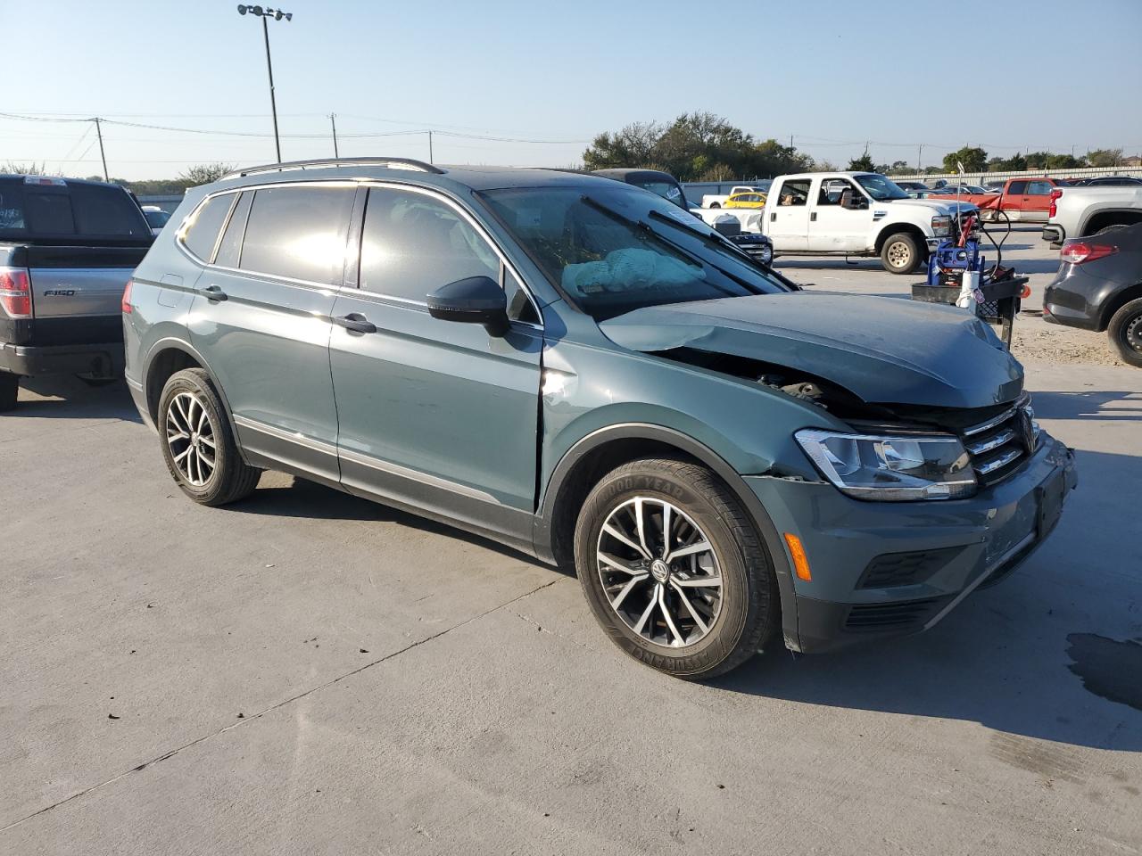 2021 Volkswagen Tiguan - Image 4