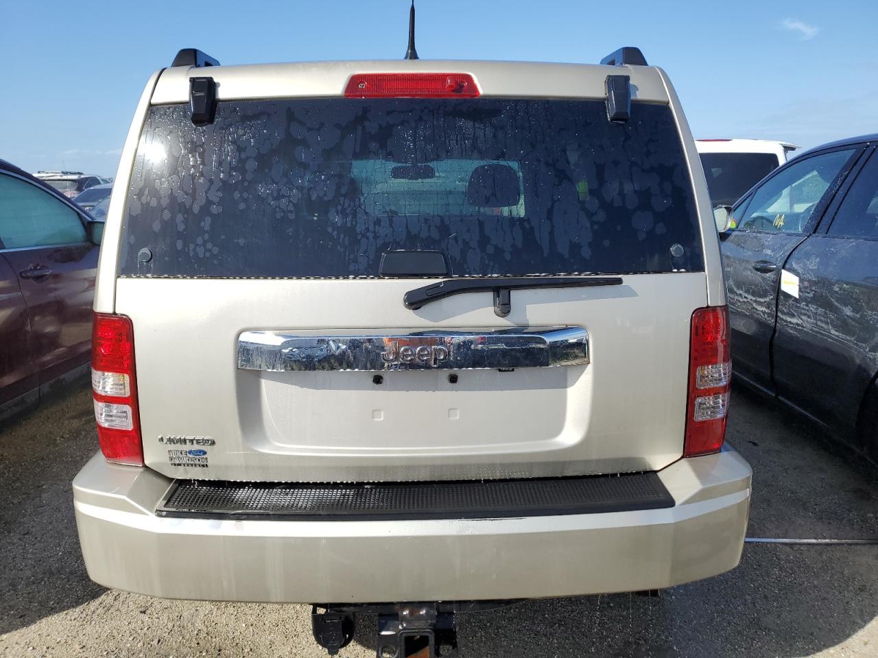 2011 Jeep Liberty (North America) - Image 6