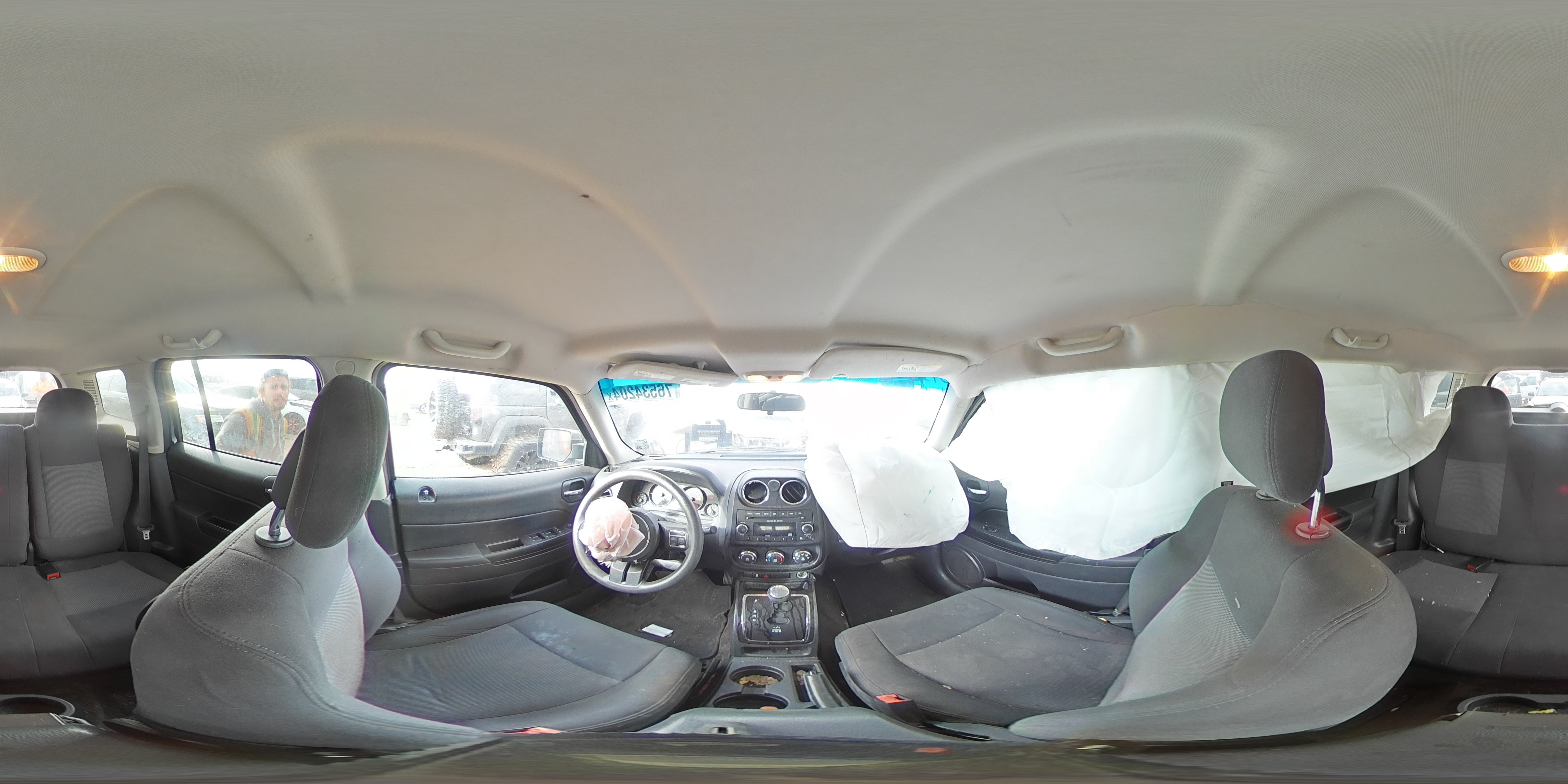2015 Jeep Liberty (Patriot) - Image 14
