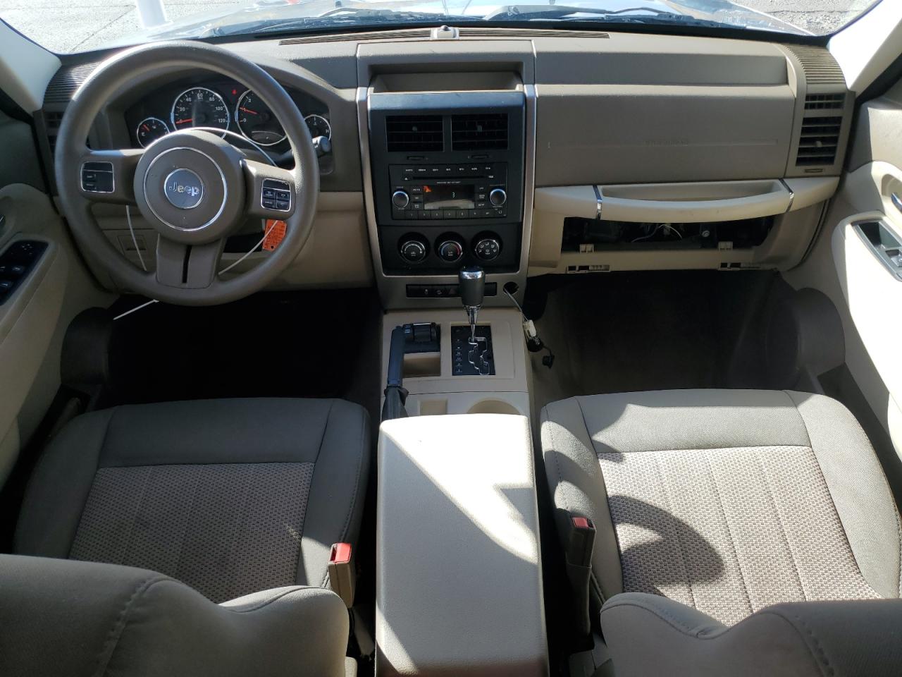 2012 Jeep Liberty (North America) - Image 8