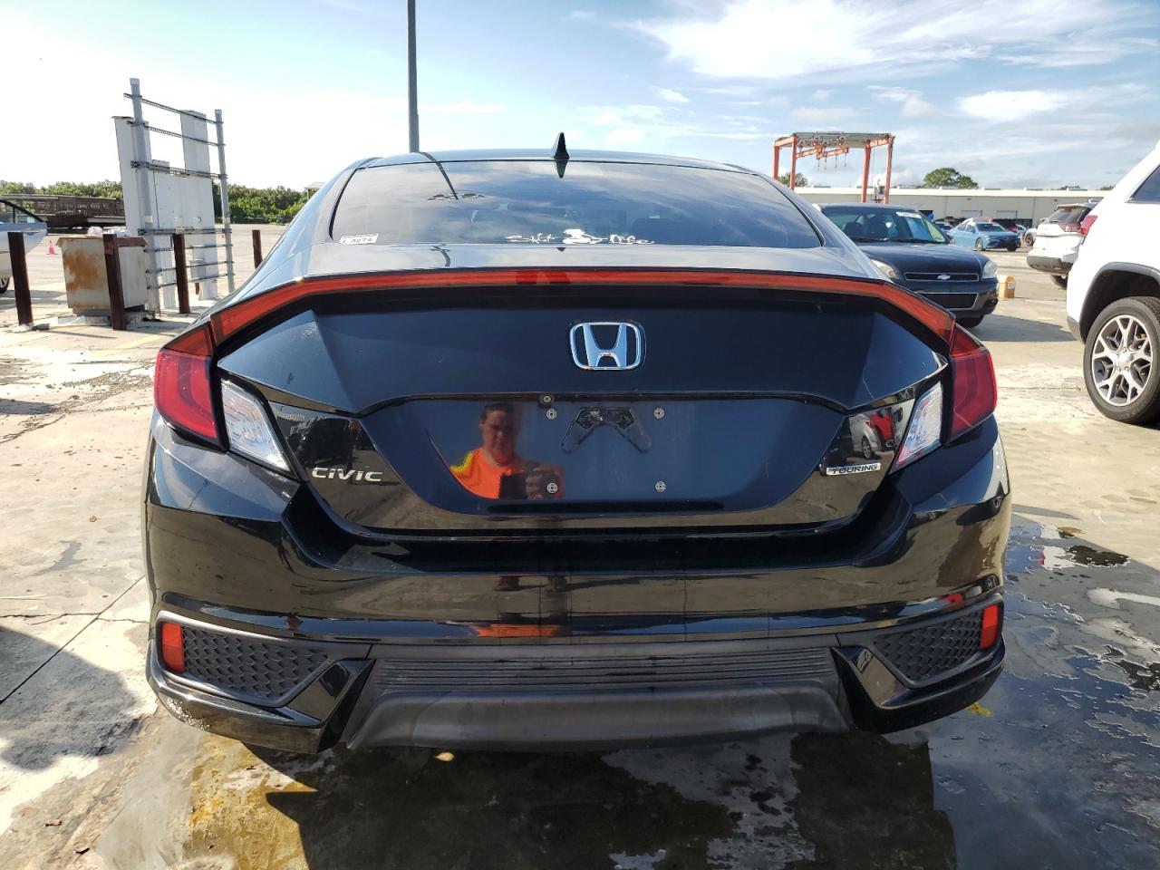 2HGFC3B9XKH354395 2019 Honda Civic Touring