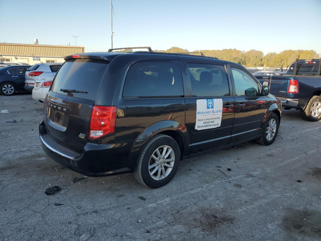 2014 Dodge Caravan - Image 3