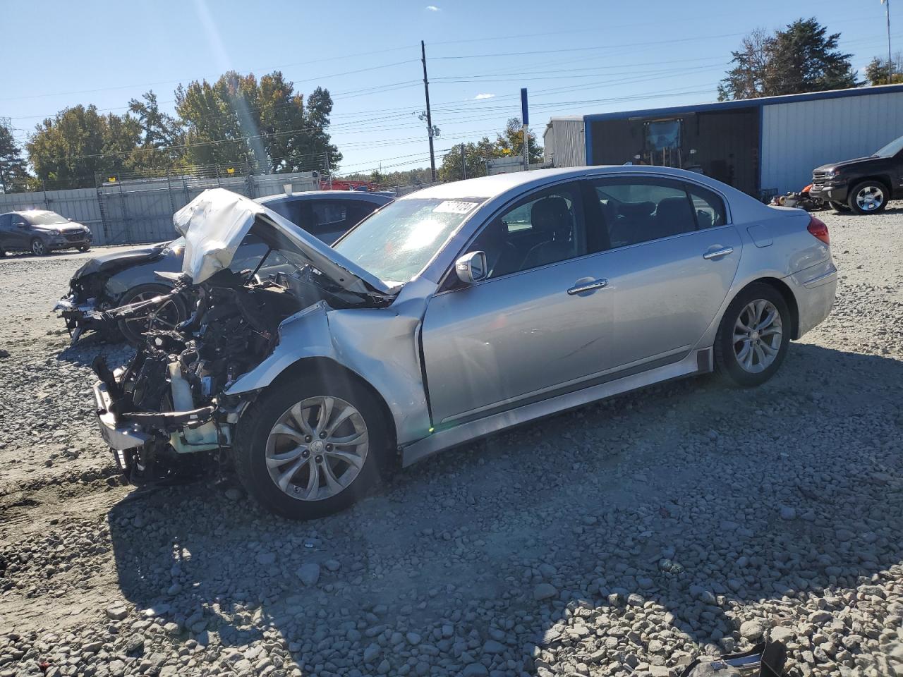 2013 HYUNDAI GENESIS