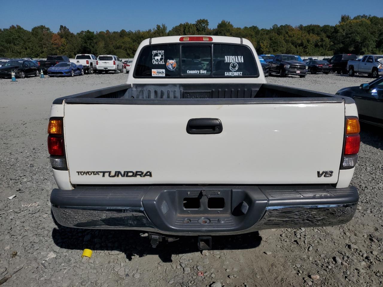 2000 Toyota Tundra Access Cab Limited VIN: 5TBRT3812YS099225 Lot: 77214324