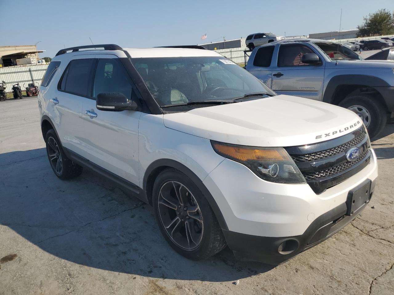 2014 Ford Explorer - Image 4