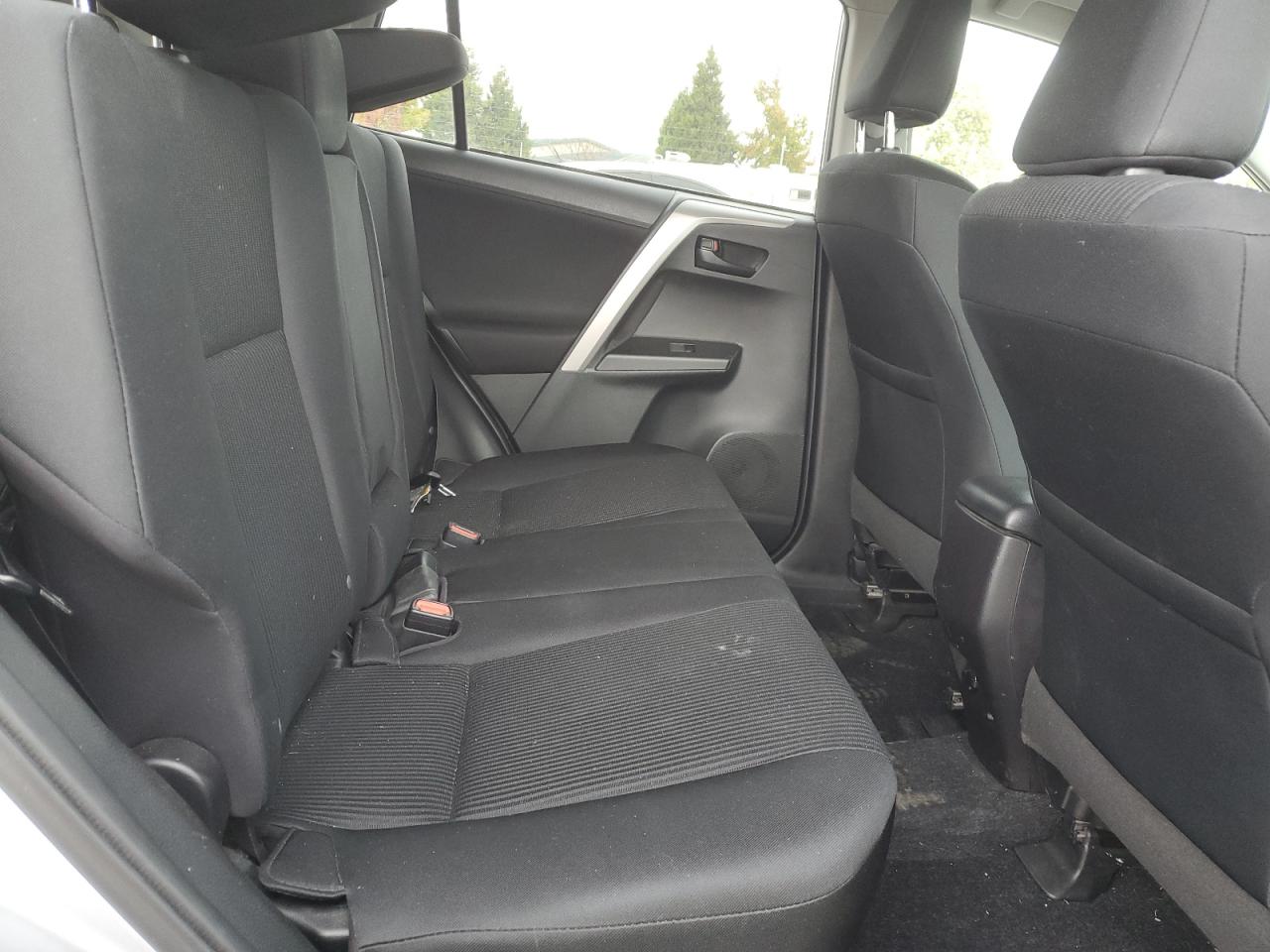 2018 Toyota RAV 4 - Image 12