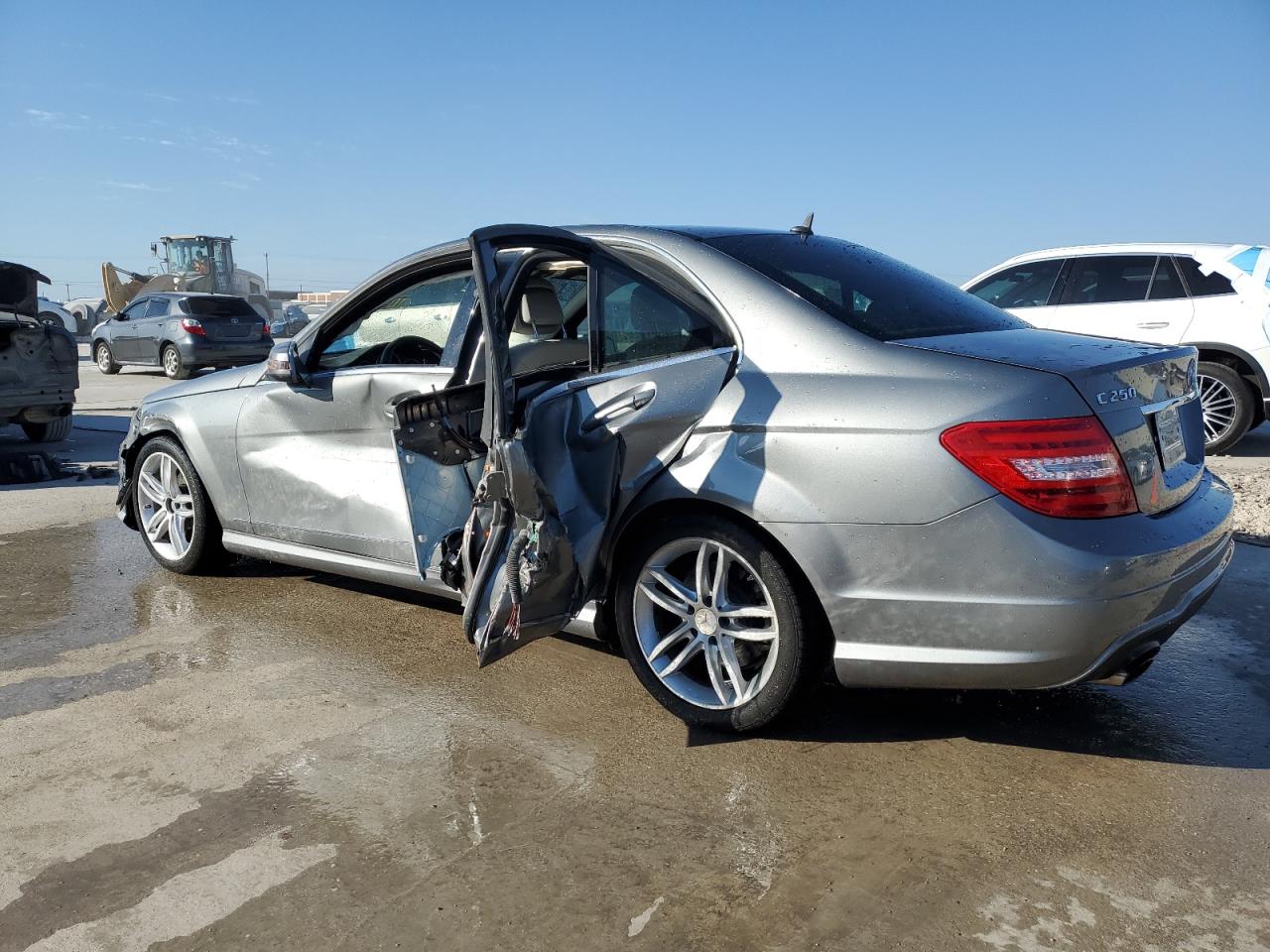 VIN WDDGF4HB2ER316986 2014 MERCEDES-BENZ C-CLASS no.2