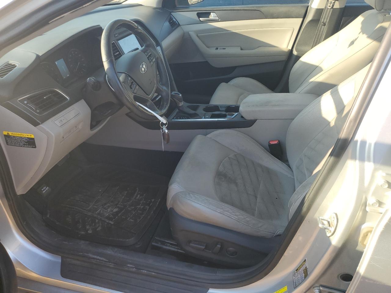 2017 Hyundai Sonata - Image 7
