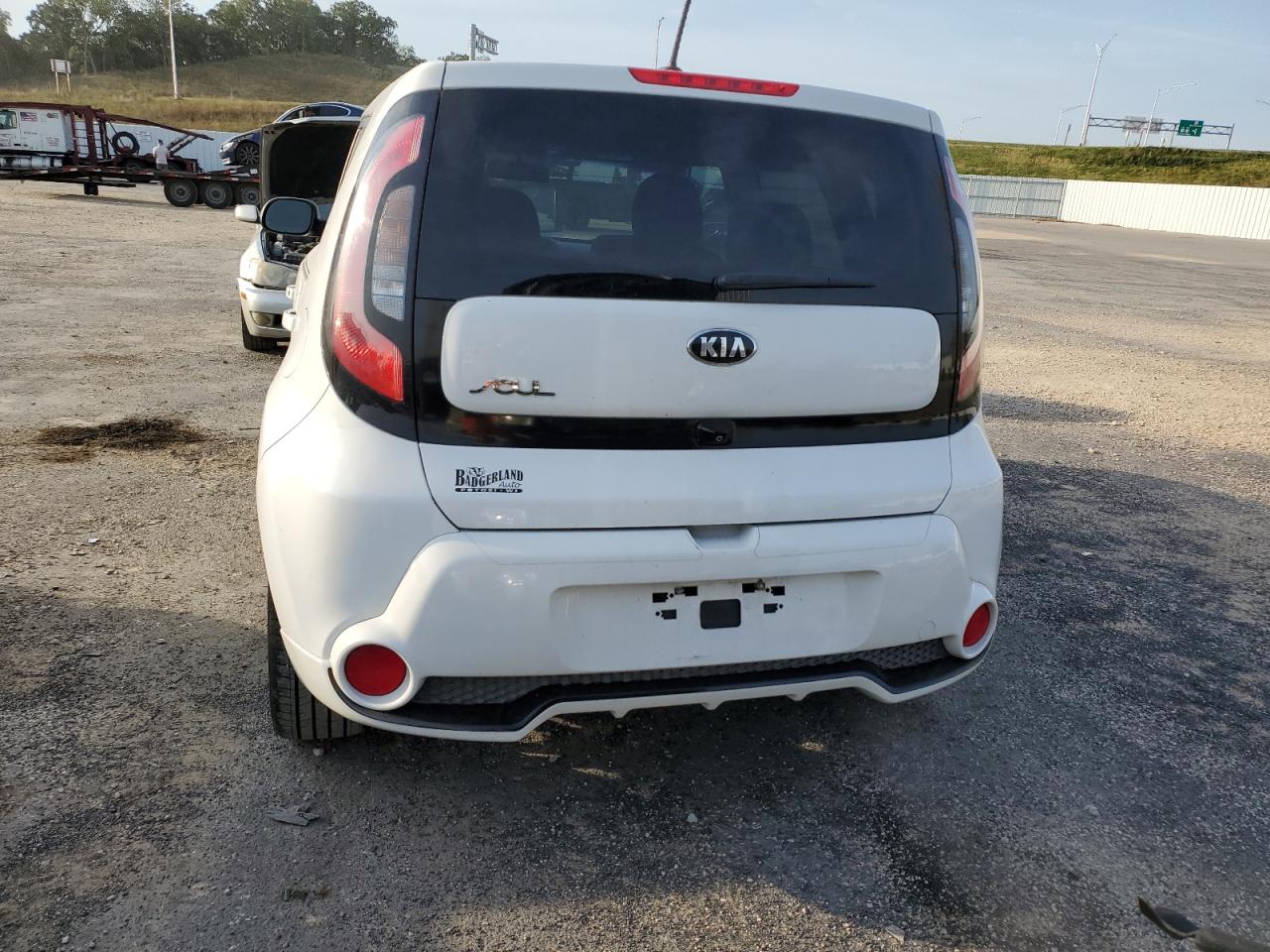 KNDJP3A57G7353588 2016 Kia Soul +