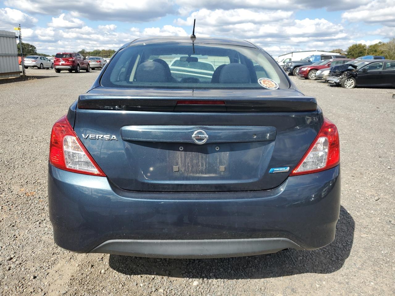 2015 Nissan Versa S VIN: 3N1CN7AP6FL826952 Lot: 76348924