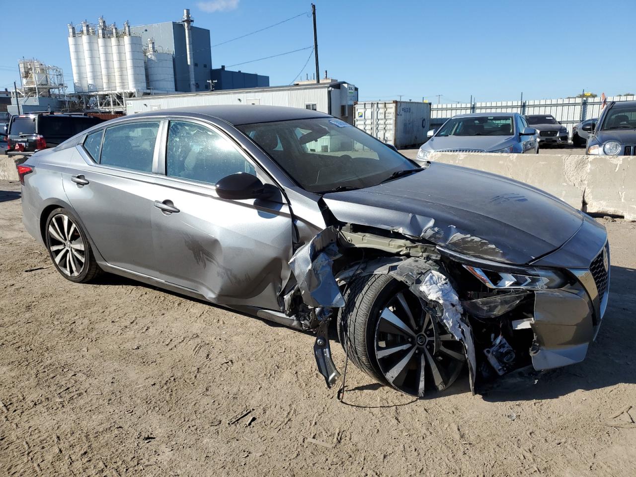 2022 Nissan Altima - Image 4