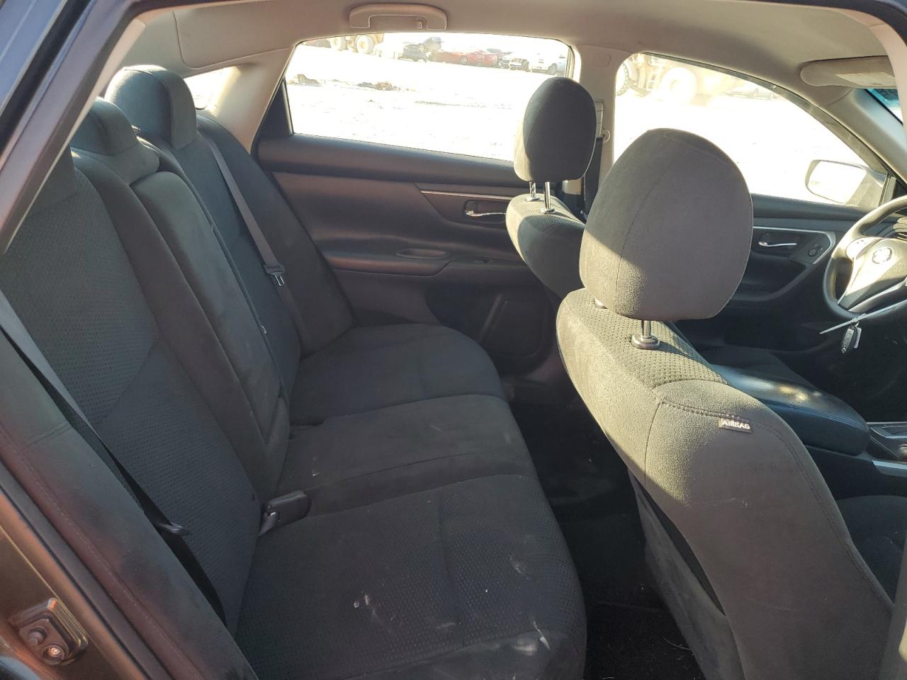 2015 Nissan Altima - Image 10