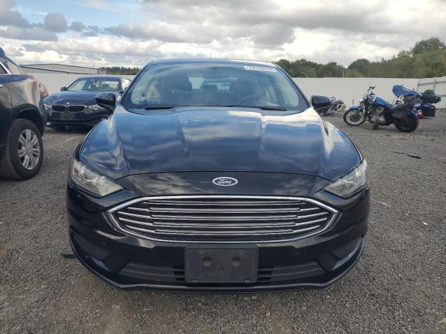  FORD FUSION 2017 Черный