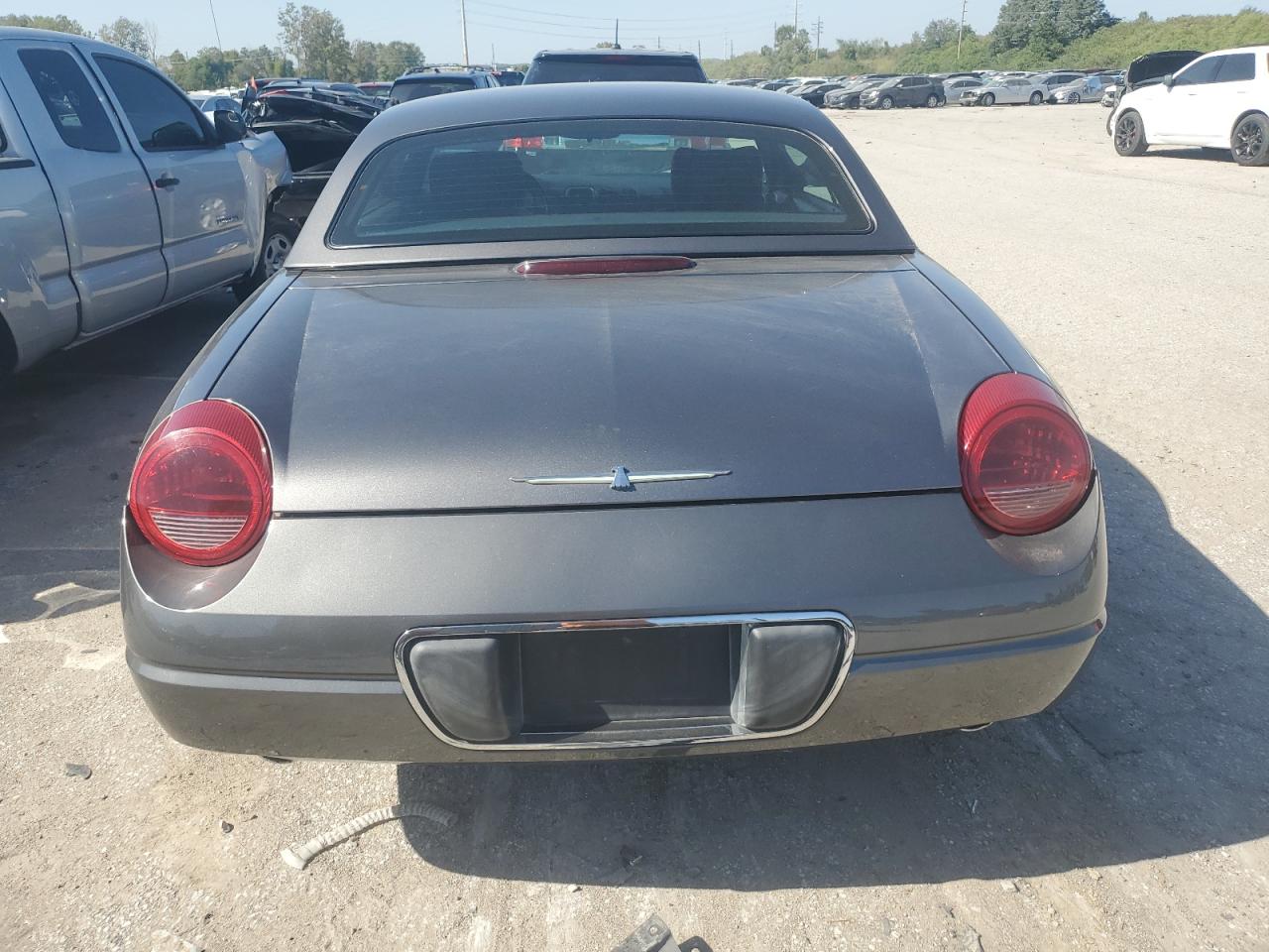 2003 Ford Thunderbird VIN: 1FAHP60A83Y104712 Lot: 74687634