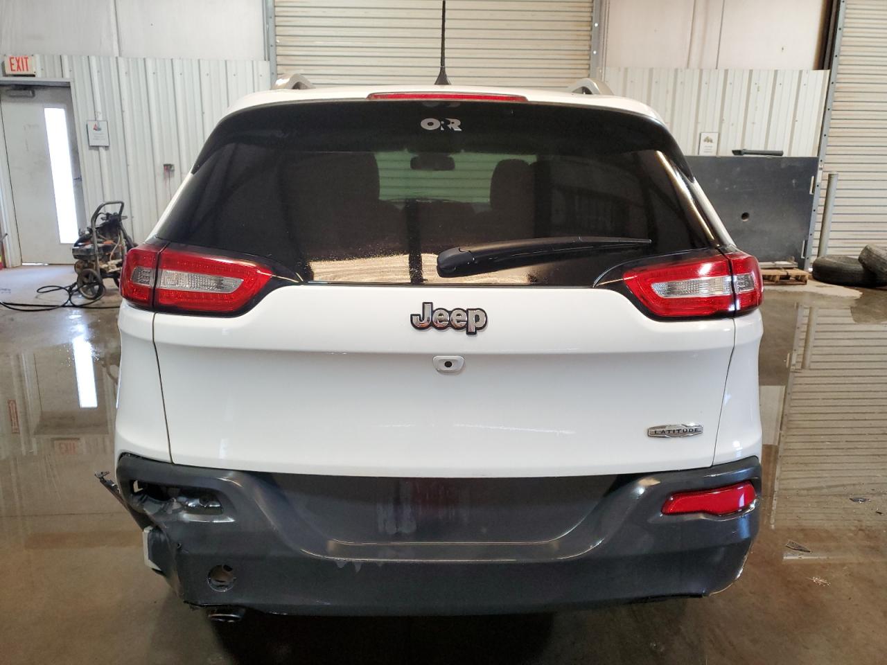 2017 Jeep Grand Cherokee - Image 6