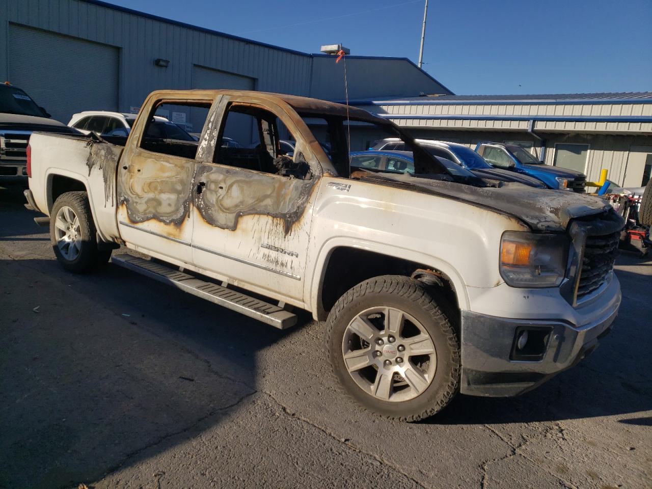 2015 GMC Sierra - Image 4