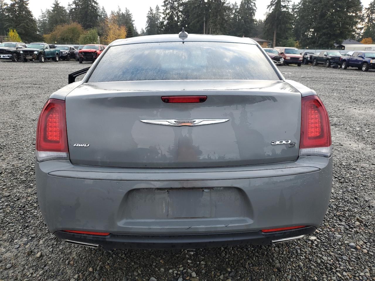 2019 Chrysler 300 - Image 6