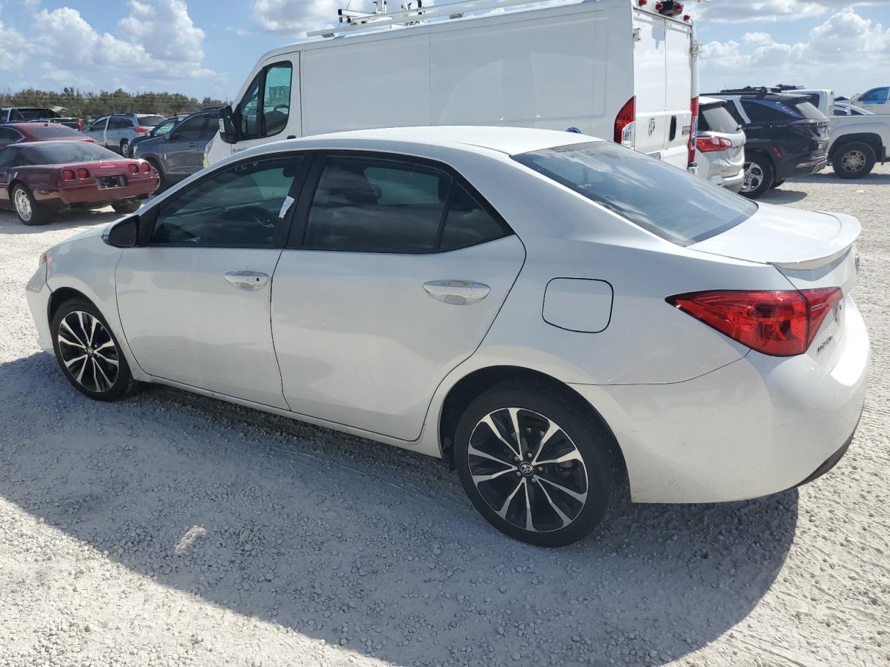 VIN 5YFBURHE8HP690003 2017 TOYOTA COROLLA no.2