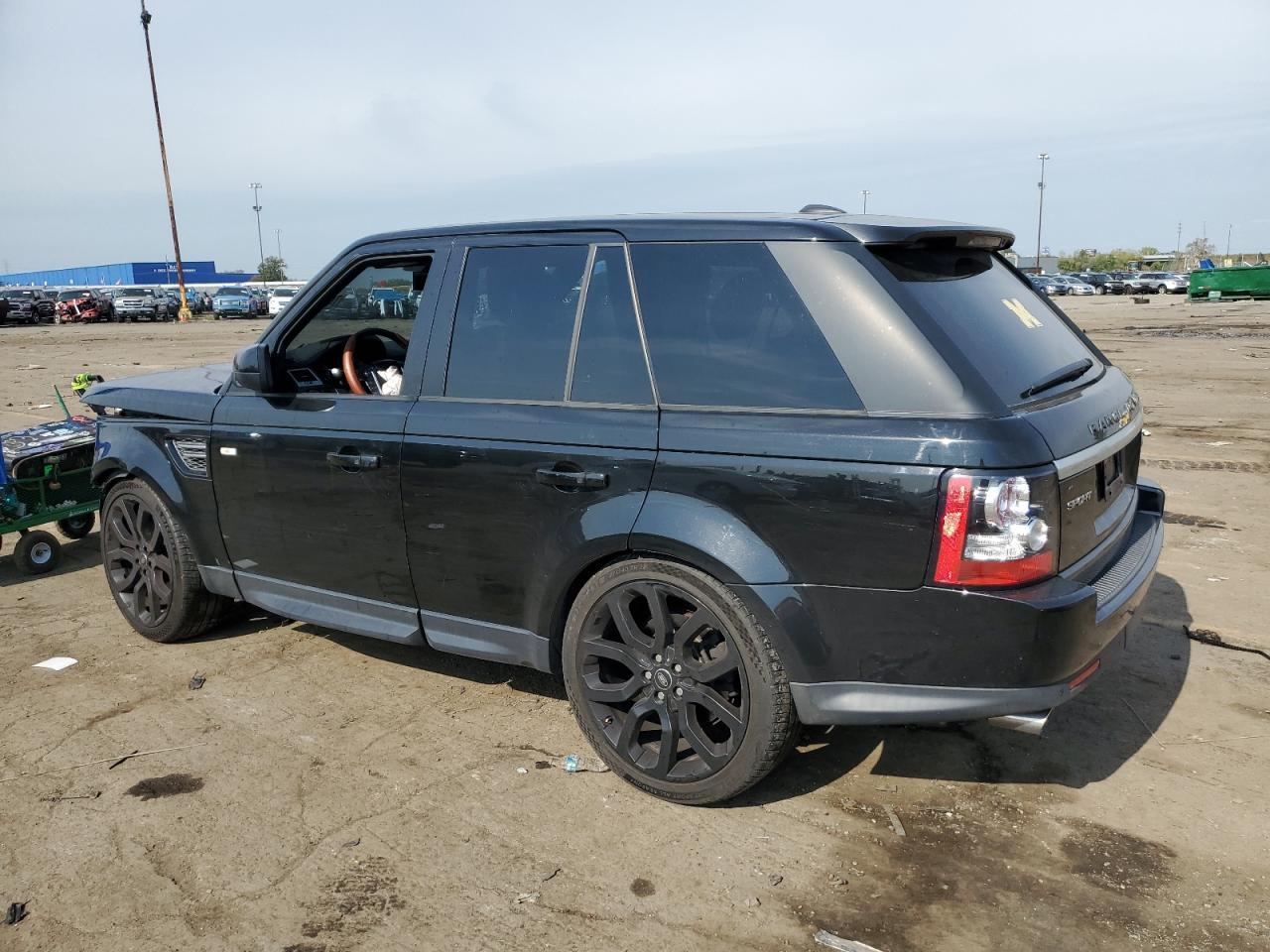 2013 Land Rover Range Rover - Image 2