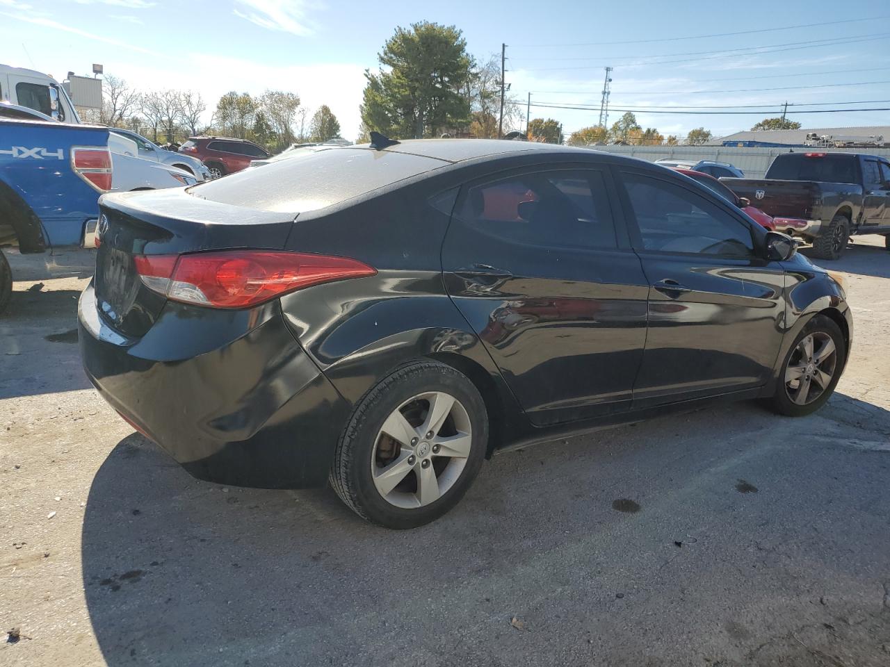 2013 Hyundai Elantra - Image 3