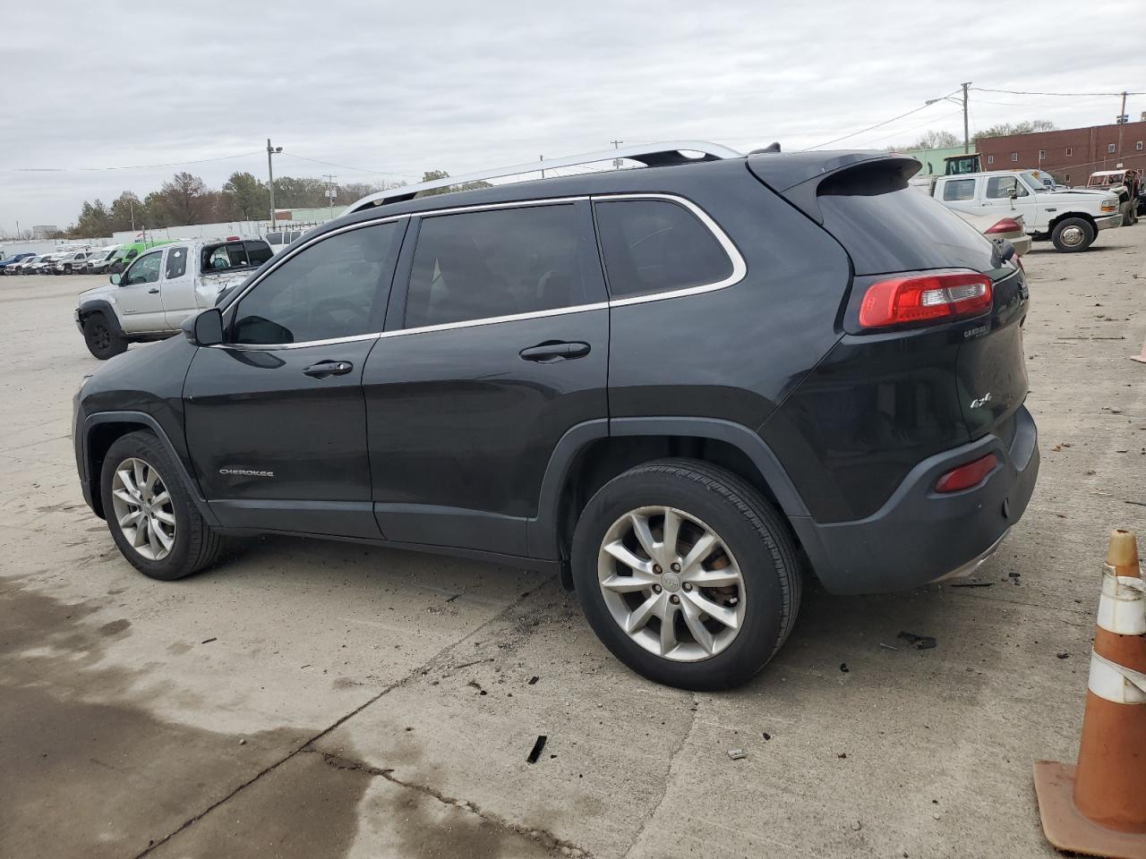 2015 Jeep Grand Cherokee - Image 2