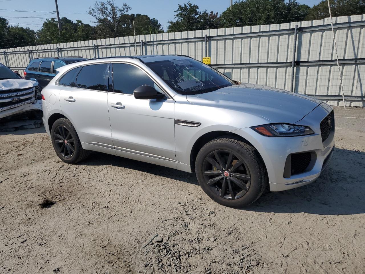 VIN SADCX2GX8LA626941 2020 JAGUAR F-PACE no.4