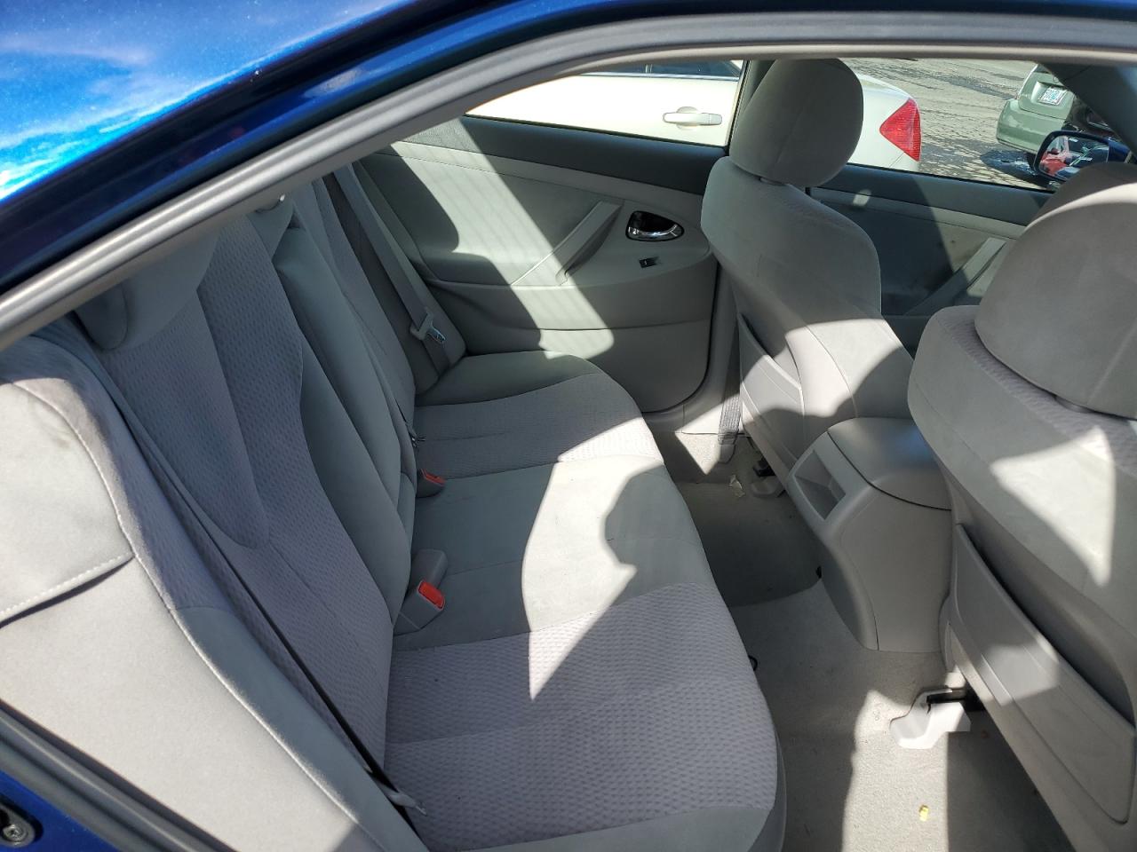 2010 Toyota Camry - Image 10