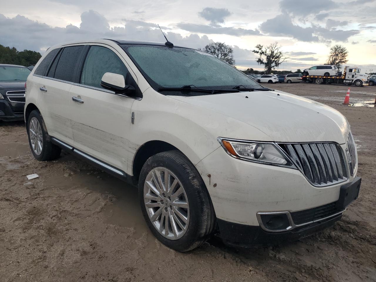 2013 Lincoln MKX - Image 4
