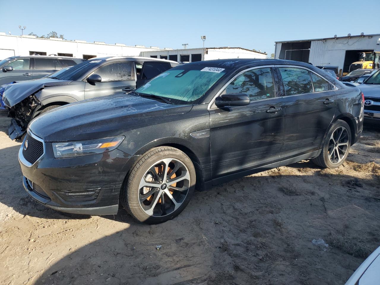 2015 Ford Taurus - Image 1
